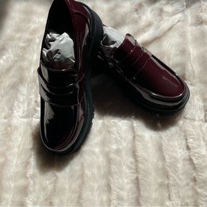 School girl patent leather platform loafers, size 6